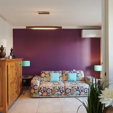 Apartment - Coeur De Et Proximite Canaux , Plein Soleil, Vue St Clair *