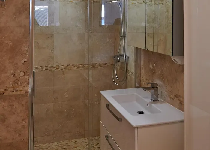 Διαμέρισμα - Coeur De Et Proximite Canaux , Plein Soleil, Vue St Clair *